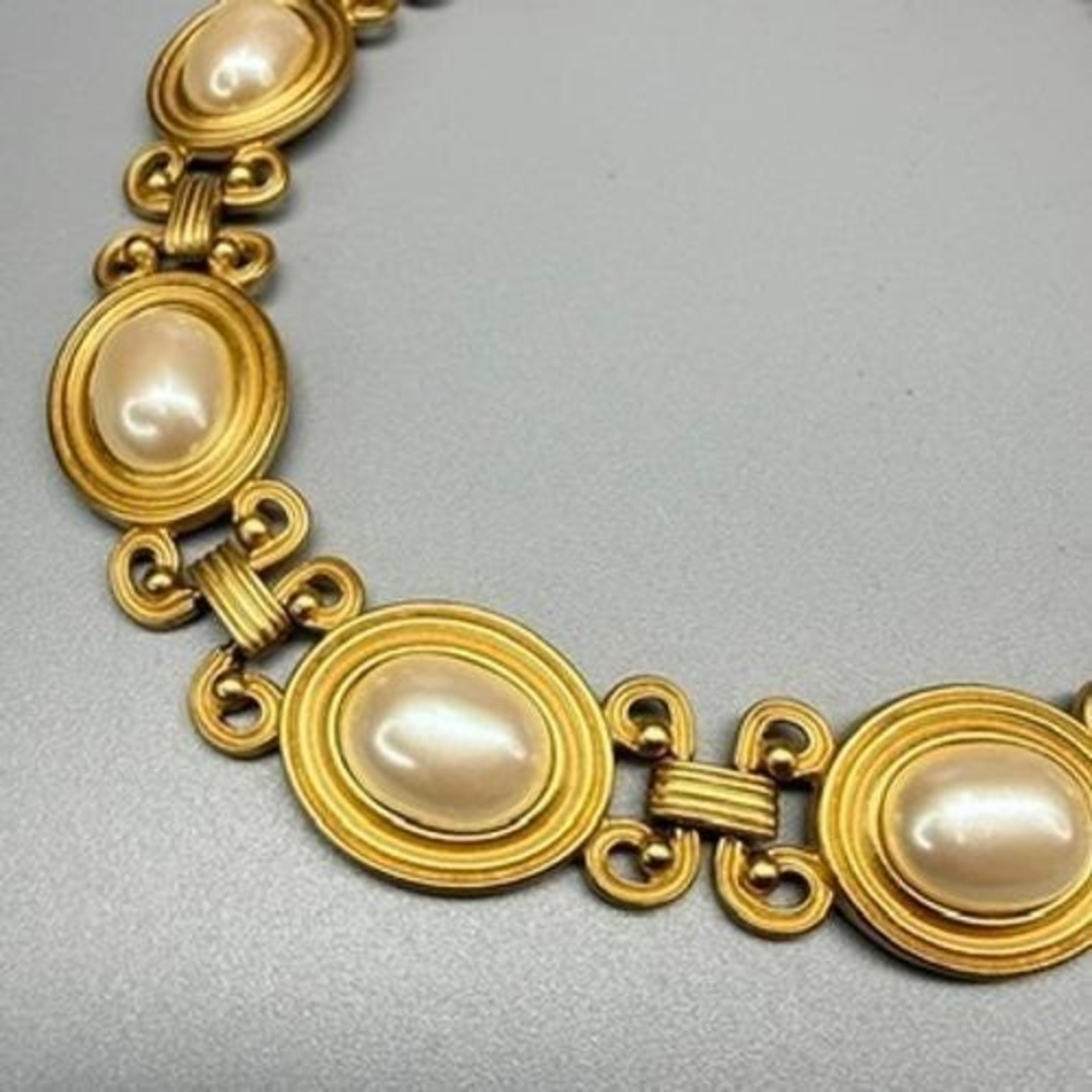 VTG Monet Etruscan Revival Gold Tone Faux Pearl Cabochon Link Necklace 1980s 18"